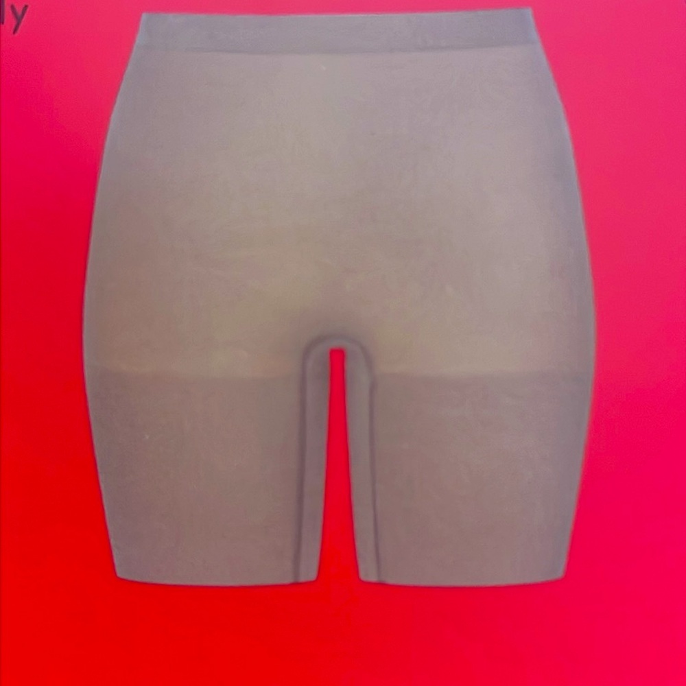 NEW SPANX POWER SHAPER SHORT SEAMLESS 6” INSEAM LIGHTWEIGHT ULTRA SOFT SMALL - Picture 7 of 7